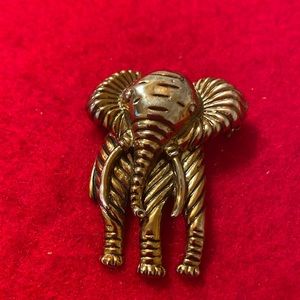 Rare Find- Vintage Medium Elephant Brooch Pin- Gold Metal w/ Stone Eyes